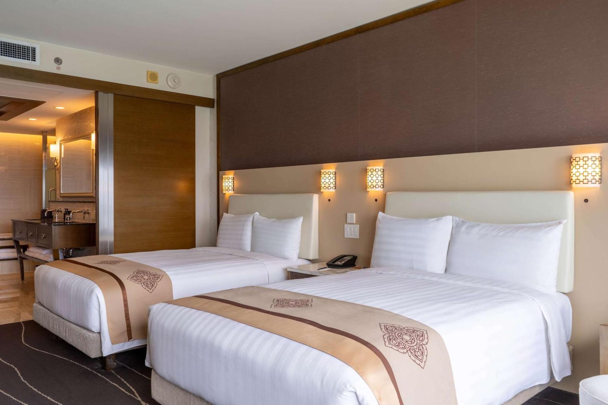 Dusit Thani Guam Resort Тьюмон Екстер'єр фото